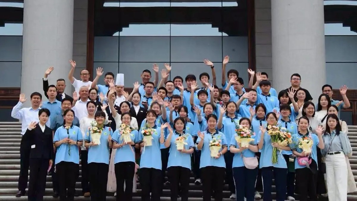 融情体验促成长 携手共筑未来梦——西安市第二聋哑学校师生走进陕西宾馆开展研学活动